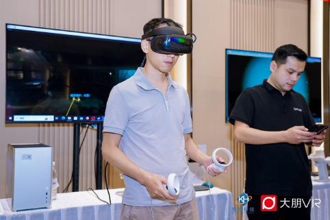 大朋VR行业新品发布：E4企业版“六大升级”重塑行业经典